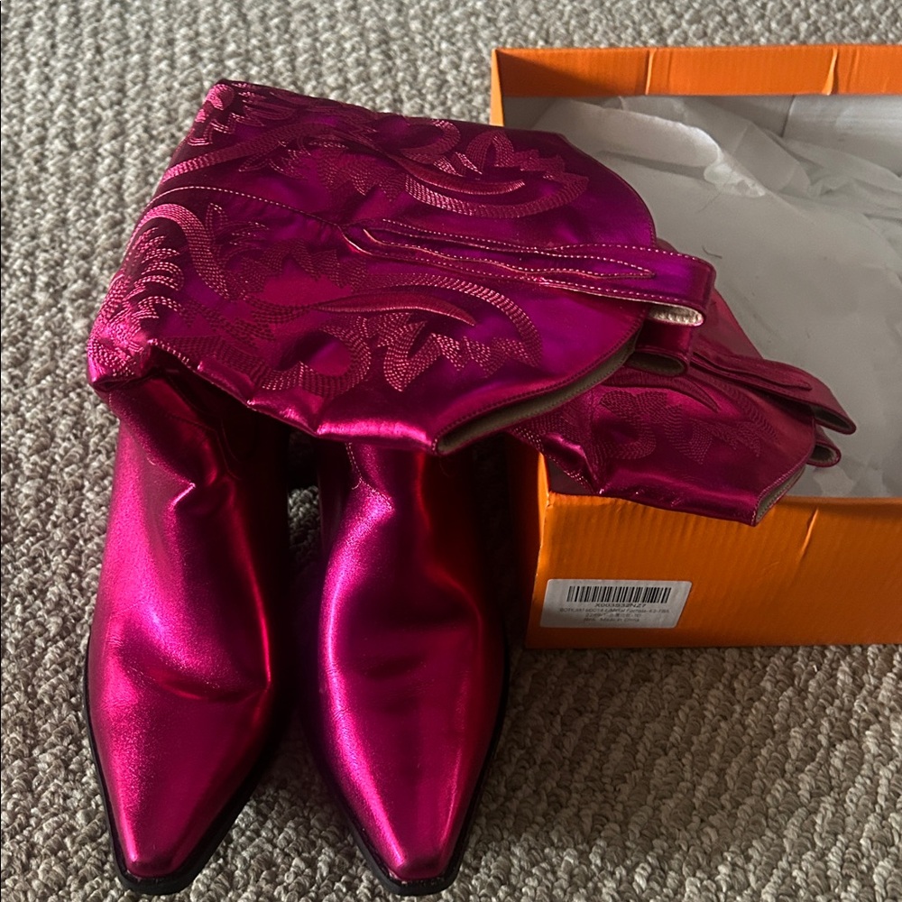 Metallic Pink Cowgirl boots